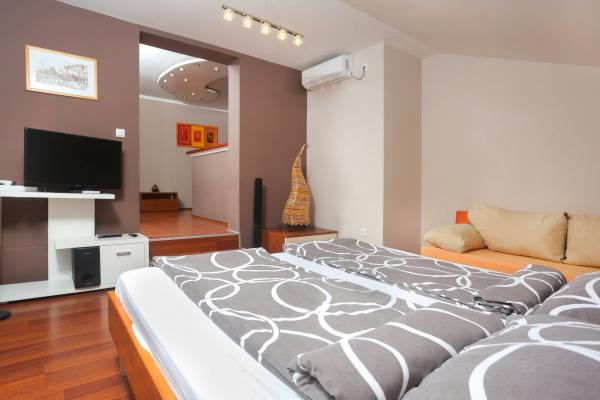 Apartman - francuski ležaj